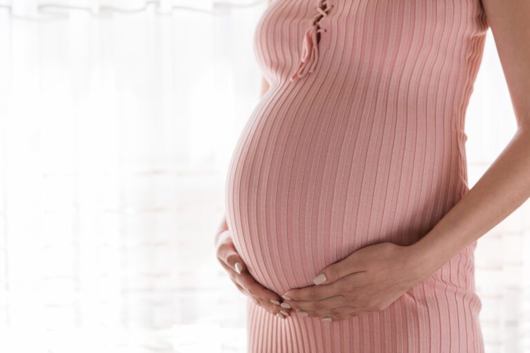 Are Spray Tans Safe While Pregnant? Discover Pregnancy-Safe Tanning Options